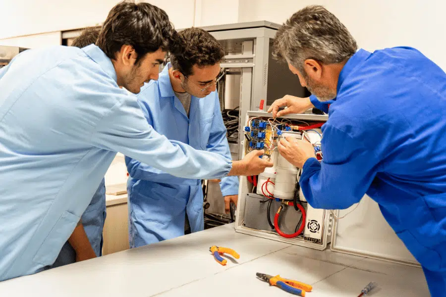 Fleck Lehre Fleck Lehre zum Elektrotechniker